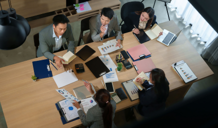 Coordinating with influencers on content creation and campaign delivery


